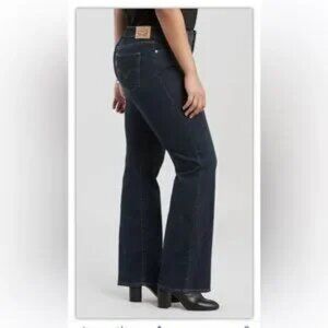 Levi's Women's Plus Size‎ Mid-Rise Classic Bootcut Jeans Dark Wash Size 20W Long